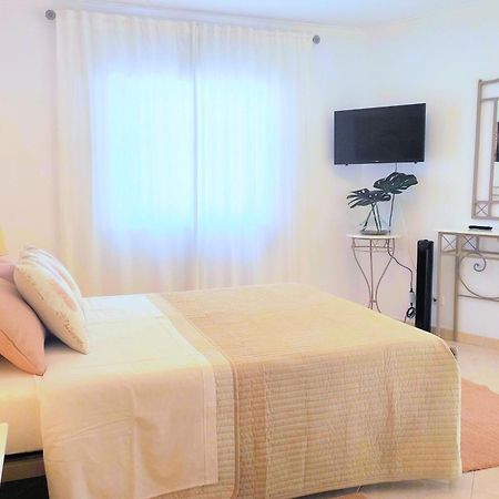 Avenue Apartment กัวเตย์รา ภายนอก รูปภาพ