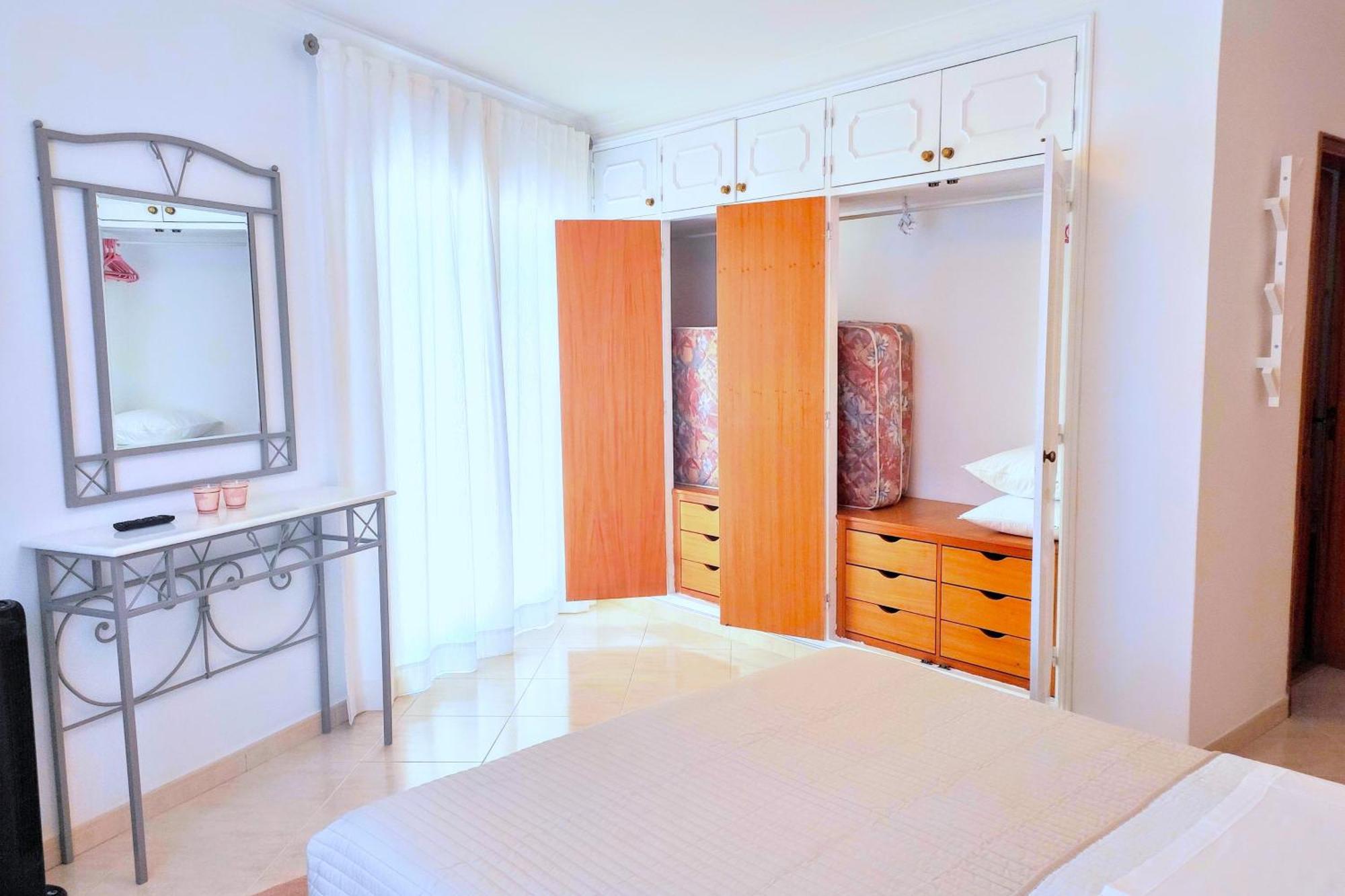 Avenue Apartment กัวเตย์รา ภายนอก รูปภาพ